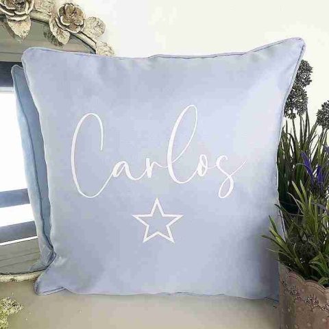 Cojines personalizados con nombres